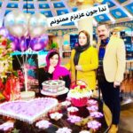 Felor Nazari Instagram - یک روز زیبا رو برام ساختید اول بهمن ۱۴۰۰ توسط دانشجوی بازیگری عزیز و خانواده پر مهرشون و دوستان نازنینم یک سورپرایز دلنشین ممنون که در این شرایط سخت خیلی زحمت کشیدید همه چی عالی بود و من بسیار خوشحال بودم امیدوارم خداوند همیشه خوشحالتون کنه ممنونم ❤️🙏🏻❤️🙏🏻❤️
