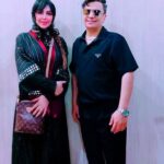 Felor Nazari Instagram – هنرمند گرامی و خوش صدا و مردمی ممنون از دعوتتون شب بسیار خوبی رو برای همه رقم  زدید خداوند مهربان همواره پشت و پناهتون باشه و همیشه بدرخشید 

@mohsenebrahimzadeh

ممنون از مزون 
@sweet_dolcee  برای طراحی این مانتو خاص و زیبا 
❤️🙏🏻