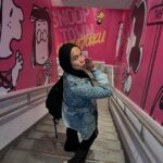 Feni Rose Instagram – Wajah gembira ku.. #japan #snoopy