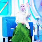 Feni Rose Instagram – Bosen nggak fotonya gini gini aja? Ya udah lah ya 😁
