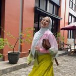 Feni Rose Instagram - Udah lama gak bikin konten mondar mandir kan…😁 By @lutfisabili