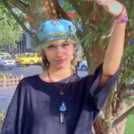 Fereshteh Hosseini Instagram - از سرم نمیری بیرون 💔 #آرمیتا_عباسی #زن_زندگی_آزادی