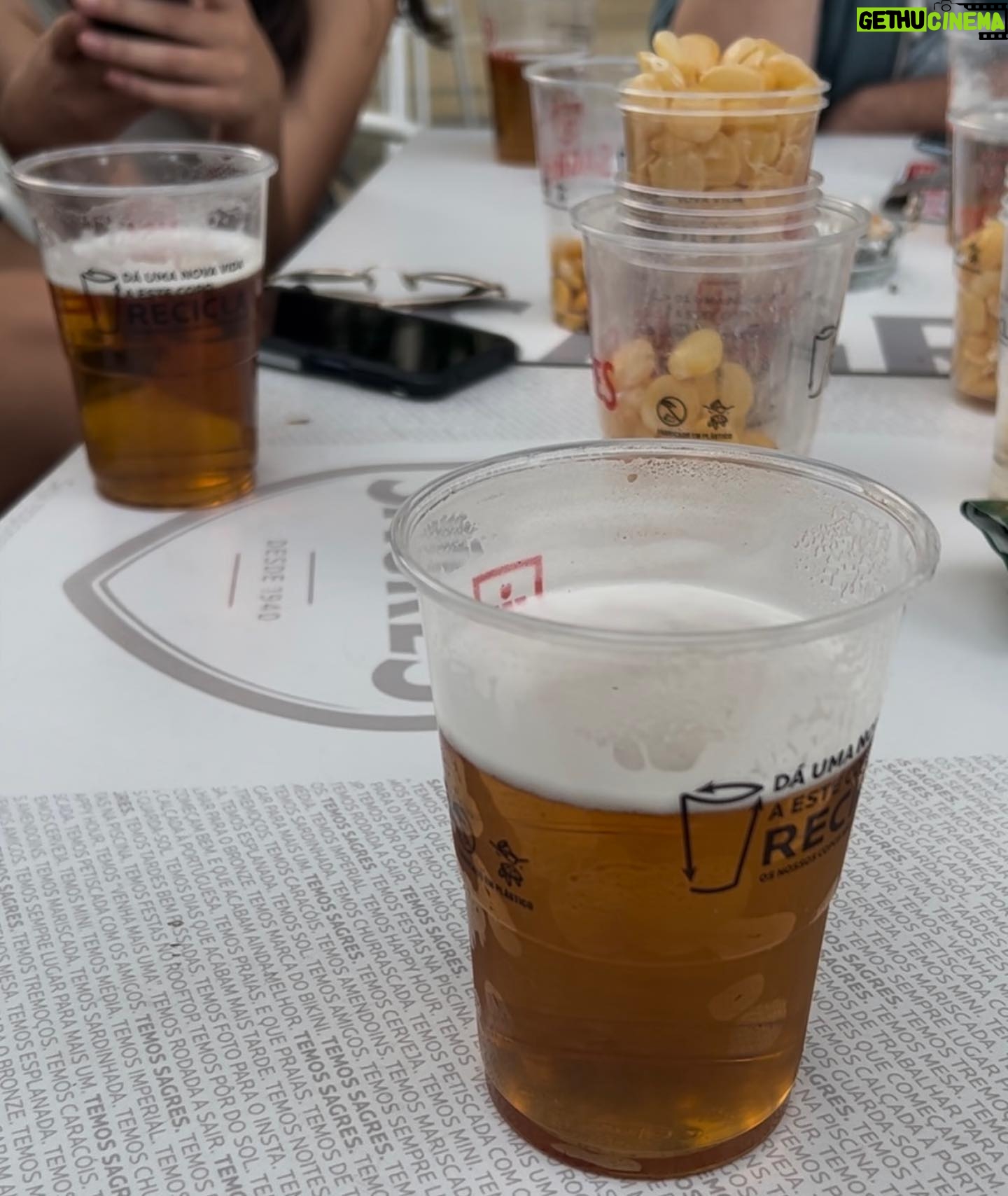 Fernanda Concon Instagram - Best Of The Week = ligações com a Cacau, bar de segunda, comprar sacos de lixo do tamanho errado, céu primaveril, academia, provas, Eça de Queirós, e um final de semana em Pombal 🫶🏽