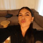 Fernanda Concon Instagram - de quando a preocupação era colocar o alarme pra no dia seguinte bater perna na Disney