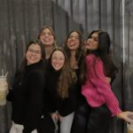 Fernanda Concon Instagram - Vocês já pararam pra pensar na importância que a amizade com outras mulheres teve na vida de vocês? A convite da fragrância Idôle Now de @lancomeofficial eu vim assumir um relacionamento sério com as minhas amigas, até porque elas sempre tiveram aqui, né? E eu convido vocês pra entrar nessa também 💗 #MaisQueAmigasÍdolas #LancomeBR #publicidade