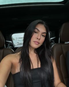 Fernanda Concon Instagram - era só pra ver se o cabelo tava bom