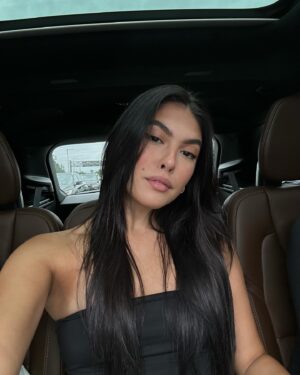 Fernanda Concon Instagram - era só pra ver se o cabelo tava bom