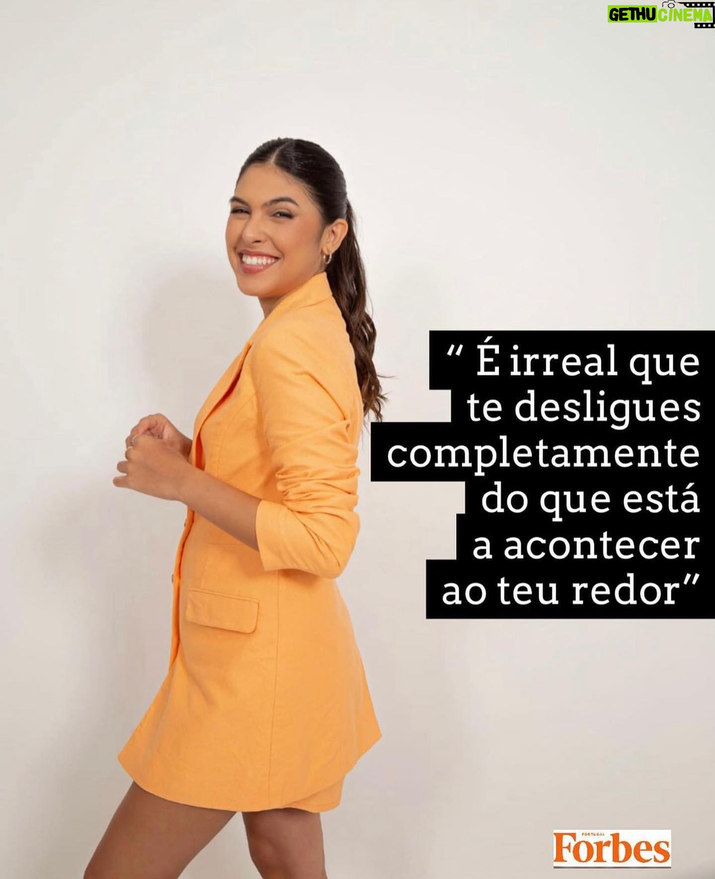 Fernanda Concon Instagram - QUE EMOÇÃO poder compartilhar isso com vocês! Fui a pauta de uma matéria todinha da @forbespt , onde tive a oportunidade de falar um pouco mais sobre o meu trabalho na televisão e internet, meus estudos, e minha nova fase aqui em Portugal! 🧡 Obrigada Forbes Portugal e todos vocês, os grandes responsáveis por tudo o que tenho vivido! O link pra matéria ta nos stories.