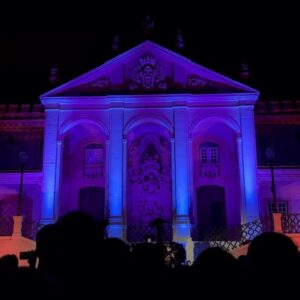 Fernanda Concon Instagram - Ao dia mais especial que Coimbra deu me desde que cheguei nesta cidade; À Eric, Luísa e Letícia, meus padrinhos, estes que foram casa e família desde o primeiro dia; À Coimbra, cidade dos estudantes e terra da saudade, sem ti nada disto seria possível. 

Quem te não viu anda cego
Quem te não ama não vive