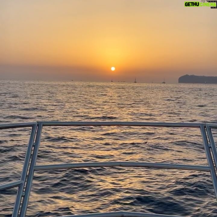 Fernanda Concon Instagram - missing greek sunset