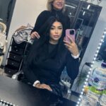 Fernanda Medrado Instagram – Pausa para o corte que eu fiz em Londres ,  cabelo curto gostaram ? 
gostei muito principalmente da companhia e da nova colega que eu fiz @lucia_carvalho_mentor  uma queridíssima , obrigada 🇬🇧 Recepção atendimento amei tudo . 
 🤡  Agora me diz biscoiteiros Será que vou ficar ou vou querer por cabelão daqui um ou dois dias kkkk ? @lucia_helena_carvalho .