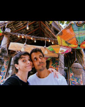 Fernanda Metilli Instagram - Felices primeros 10 años amor de mi vida @soyrada 
.
Que hermoso jugar con vos, crecer con vos, llorar , patalear, decidir , ANDAR . 
.
Te amo mi amor … PERO  la última foto no te la mandé nunca xq es TU CAMA… y un día pintó Pijama Party … y bueno… no pudimos resistirnos 
.