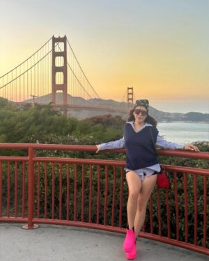 Feyza Civelek Instagram - Aylardır post atmamı bekleyenler burada mı? 
San Francisco postu ile geri döndüm ✌️😎🥳🥳
