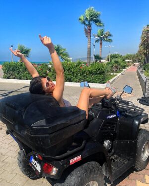 Feyza Civelek Instagram - 🦋🦋