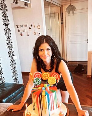 Feyza Civelek Instagram - My new age like a rainbow🌈🌈