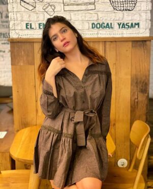 Feyza Civelek Instagram - 1st December 🤍
