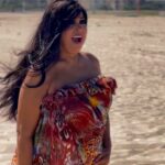 Fifi Abdo Instagram - ‏يا مساء الفل من مصر أم الدنيا كل سنة وإنتو طيبين بحبكم اوي🖐🏼💋💋💋💋💋 لبس: محمود غالي @ghaly_fashion_designer مكياج: وليد التركي @waleedeltorkybeautysalon