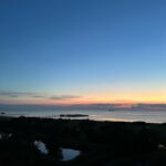 Filippa Lagerbäck Instagram - Alle 22.30 il cielo è ancora così, la luce del nord in questo periodo mi richiama a casa, la devo vivere… Sono a Malmö, da papà e Eva, per qualche giorno di Luce e famiglia. ❤️ (…e fa caldo, domani subito un bagno al mare!)