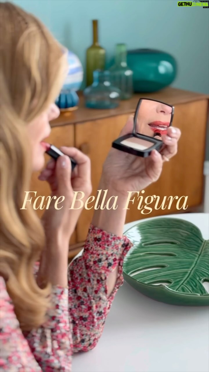 Filippa Lagerbäck Instagram - Fare Bella Figura è un’espressione tipicamente italiana, difficilmente traducibile in altre lingue. Lo interpreto a modo mio, cercando di coccolare i miei ospiti con attenzioni speciali, dalla tavola alla presentazione dei piatti. Un modo facile e veloce, quando ho poco tempo, è la pasta fresca ripena #TesoriDellArca @pam_panorama che trovi in tante variazioni..! Poi basta solo un tocco di creatività e…voilà! 🌸 #CerchiSaporiTroviTesori #Piùameno #adv #filichef