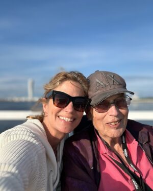 Filippa Lagerbäck Instagram - Alle 22.30 il cielo è ancora così, la luce del nord in questo periodo mi richiama a casa, la devo vivere… Sono a Malmö, da papà e Eva, per qualche giorno di Luce e famiglia. ❤️ 
(…e fa caldo, domani subito un bagno al mare!)