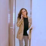 Filomena Cautela Instagram - Último programa feitoooooo! Desculpem... Contem-me lá desse lado: quando se acaba o dia, a semana, o mês, que é que vocês fazem para descontrair, para chillar, para o "relaxa a bolacha", para... Tá bom. Aqui há disto. E aí? @agua.castello #aguacastello #pub