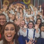 Filomena Cautela Instagram – Foto e vídeo dump da última semana…
Isto faz parte do guia de Cautelas para investimentos do último @programacautelar.rtp  nua de ténis #trend 
Consta:
Selfie com o coro de santo Amaro de Oeiras #lifegoals
E descobri os meus novos avós.
Cenas avulsas.
Faltam 2 programas.

Manter o sorriso e a sanidade em tempos de guerra.