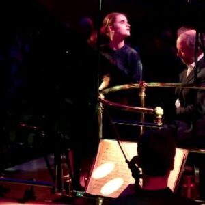 Filomena Cautela Instagram - Já sigo a @lucypianohq há um tempo mas deixo vos aqui a sua estreia no Royal Albert Hall a tocar Debussy que é no mínimo inspiradora, no máximo transformadora, digo eu. A Lucy é cega, neuro divergente e faz um trabalho único. Em querendo, partilhem este momento da Lucy. 

Importa agradecer todas as mensagens sobre o programa de ontem, mas quero mostrar vos mais do que foi a conversa final por isso, fica para breve.
Como foi aí?

Bom Domingos valentes.