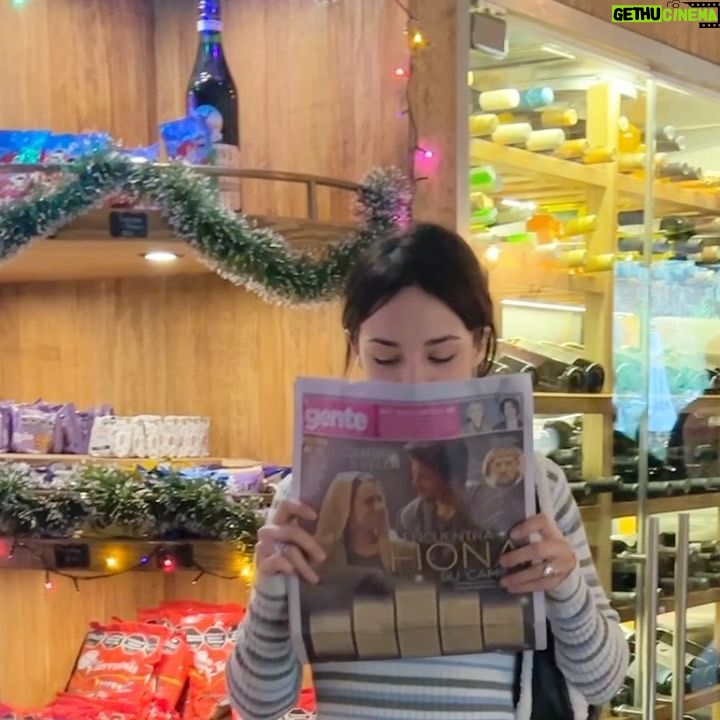 Fiona Palomo Instagram - Me emociona mucho que ‘Camino a Belén’ ya esté en cines en México!!. 🇲🇽🌹 @jtbmovie Espero que la disfruten mucho y que les haga sonreír el corazón!!!