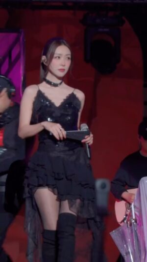 Fiona Sit Hoi-Kei Instagram - 🥰