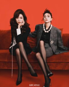 Fiona Sit Instagram - Something sisters do together on their free time ……..strike a pose 😂😂😂😂😂 @laurinda_ho