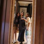 Fita Anggriani Instagram - Jikalau hamba umur panjang mohon banget ini mah kata saya teh , tahun depan ga ada lagi supress JENG JENG JETTT di temfat umum ya gez 🥹🫵🏼 Maacih gezzz 💗💗💗💗💗