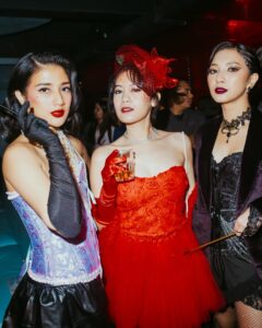 Fita Anggriani Instagram - Last night’s festivities 💃🏻🎩🪄💫✨ #cabARIESgala 📸 @agrasuseno