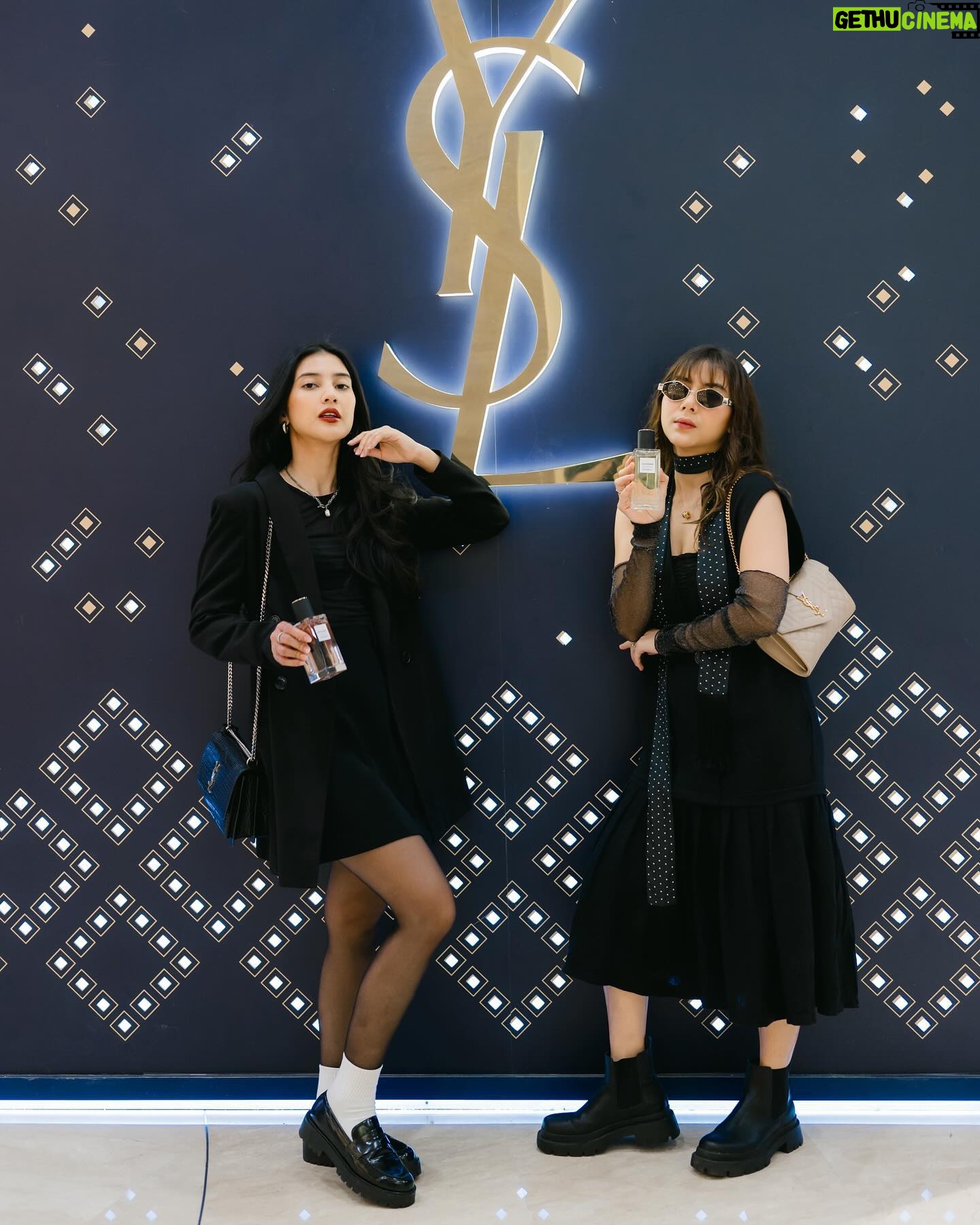 Fita Anggriani Instagram - Let’s celebrate your Eid & Ramadhan with YSL Beauty ✨ Lagi ada Pop Up store nya @yslbeauty di @senayancity untuk kamu bisa cari Ramadhan giftset buat orang tersayang 💗 Available at YSL Beauty’s boutique and website yslbeauty.co.id 🛒 #YSLbeauty #YSLBeautyID #EmbraceTheNight