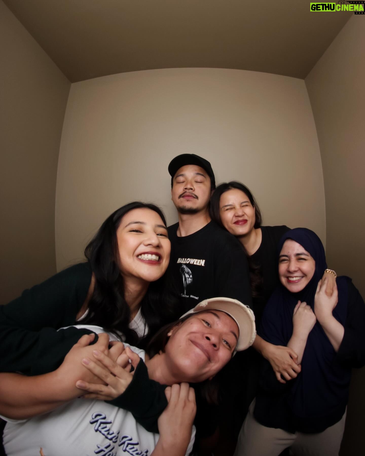 Fita Anggriani Instagram - Jadi kek mana ? 😭