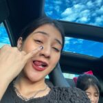 Fita Anggriani Instagram - Siapa pun yang menang semoga janji janji manis nya di tepati ye pak bapak 😌🙏🏼