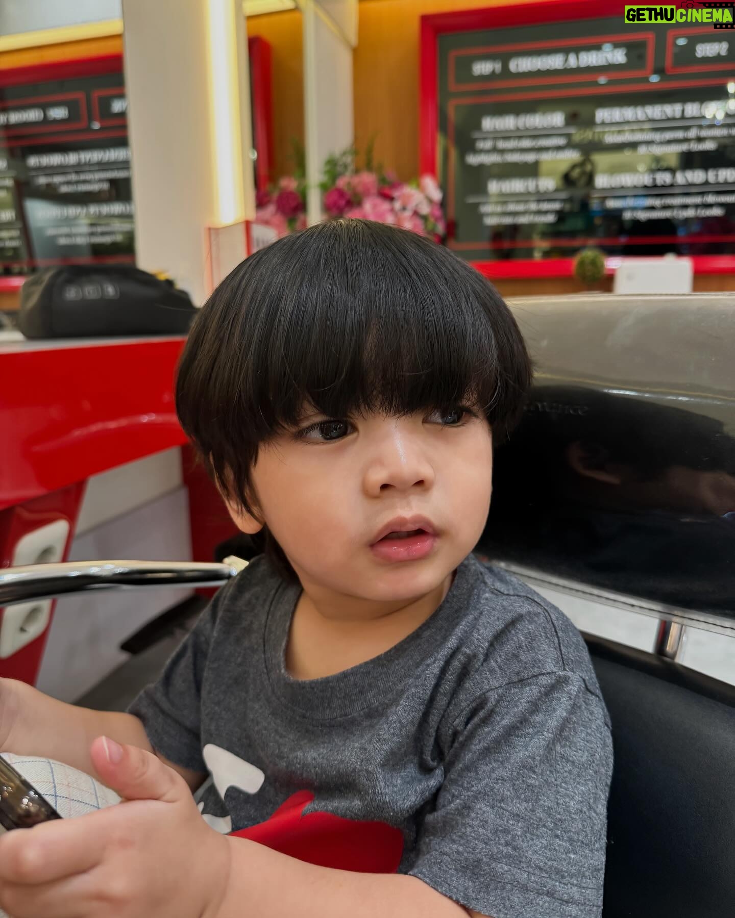 Fita Anggriani Instagram - Masya Allah bahagianya adek yg abis potong lambut untuk menyamvut lebaran ☺️🤲🏼