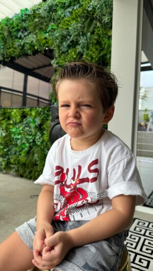 Flávia Viana Instagram - Fiz essa brincadeira com Gabs ainda pequenininho e ele super obedeceu! Quem aqui lembra? 
Agora com 3 anos resolvi testar se ele obedece novamente hahahha adivinhem o resultado? 

#filhos #maternidade #maededois #babyboy