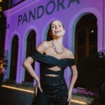 Flávia Viana Instagram - Welcome Dinner com @theofficialpandora 💐✨ Noite mais que especial para dar início a um Carnaval repleto de Charms ✨💍🎉 Gostaram? #PandoraInRio