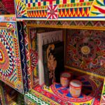 Flávia Viana Instagram - D&G Home! Essa loja de Móveis e acessórios @dolcegabbana em Milão chamou nossa atenção. O que é essa mesa de pebolim toda pintada à mão e a única no mundo! 🙀🙀🙀 Gostariam de ter uma casa toda D&G? Cores e mais cores! #moveis #acessorios #home #moda #MFW