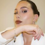 Flavia Pavanelli Instagram – @theofficialpandora girl ✨⭐️ omg, a maior joalheria do mundo é minha nova parceira! E o melhor: já começo dizendo que tem brindes exclusivos para vocês. Nas compras acima de R$499 voce ganha um bracelete lindíssimo e acima de R$899 além dele, você também leva de brinde um porta-jóias especial! Felizzz, felizzz ✨✨✨ #Pandora #pubIi