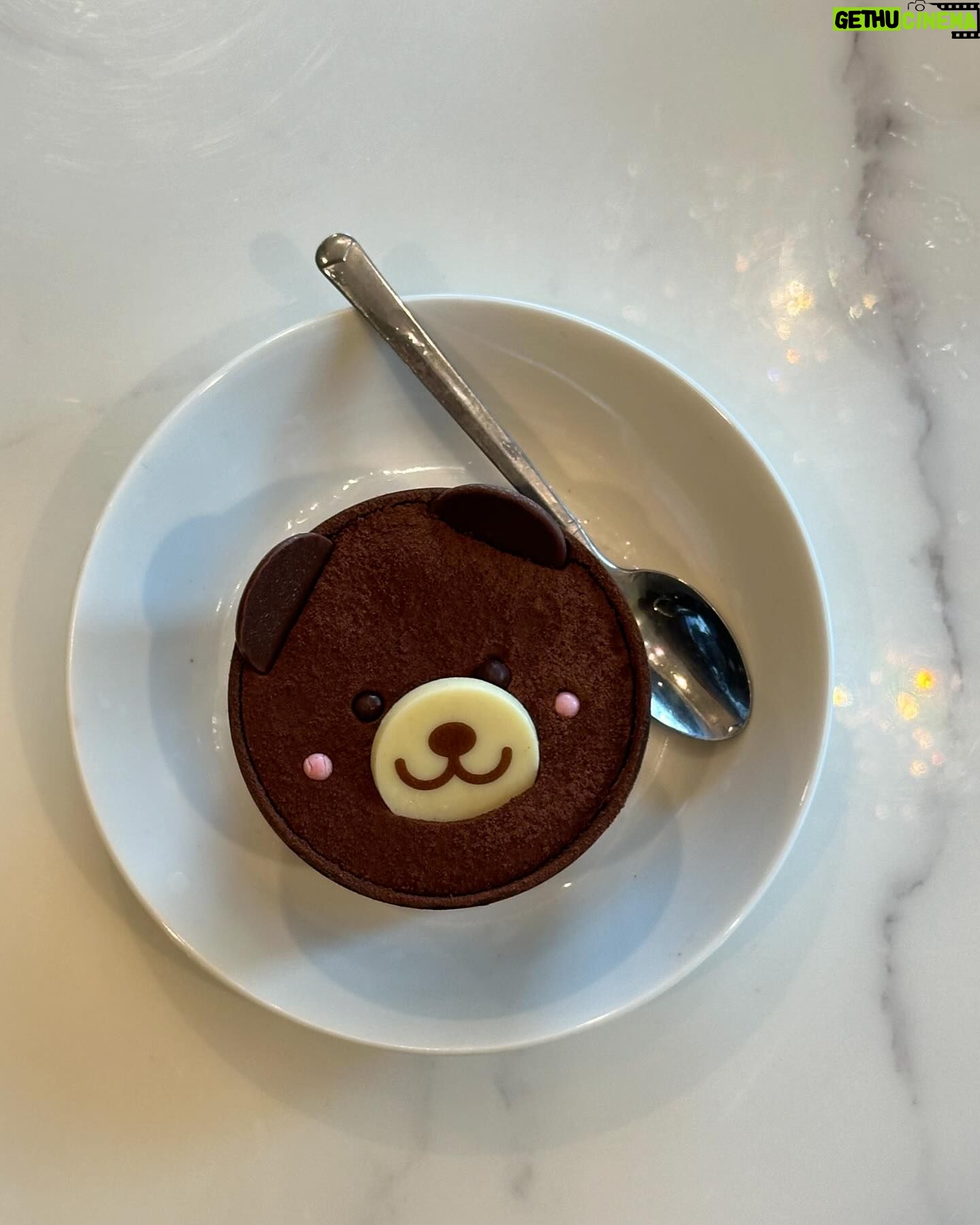 Flavia Pavanelli Instagram - toda vez que abro meu rolo de câmera me dá vontade de postar sobre o Japão 🐻🤎