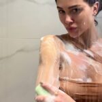 Flavia Pavanelli Instagram – Como é incrível ter a experiência de ter um #BanhoPremiumTodosOsDias 🚿 e sabe o que é preciso para isso? Qualquer sabonete da linha Flor de Ypê! São várias fragrâncias, que deixam a pele macia, gostosa e com um cheirinho delicioso. Testem e me contem? Vocês não vão se arrepender! 

#FlorDeYpê #Publicidade