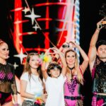 Flaviana Seeling Instagram - Que emoción compartir escenario con mis hijos @giuliborlando y @gianlucasplay ❤️. Un verdadero sueño hecho realidad, haber bailado juntos, verlos disfrutar y ver las sonrisas en sus caritas❤️. Gracias a mi amigo @alex_lemus_ por hacer esto realidad y por tremenda escuela de danza que siempre demuestra su calidad. Estoy con el corazón lleno de agradecimiento y amor 🥰 . Gracias, gracias, gracias ✨