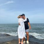 Flaviana Seeling Instagram - Feliz día del amor en todas sus formas y colores! ✨🤍 Amor de pareja, familia, amigos… debo decirles que soy una bendecida y agradecida de todas las personas que me rodean, tengo un esposo maravilloso, hijos perfectos, familia increíble y amigos que siempre están al pie del cañón. Gracias a ellos por todo lo que me entregan día tras día, son mi pilar fundamental y quiero celebrarlos cada día! Los amo!!!! Y aunque sea una fecha más comercial, celebren el amor, disfrútenlo, es la fuerza mas grande que existe, que nunca les falten excusas para tomarse un tiempo con su gente y cargar sus baterías 🔋 🤍.