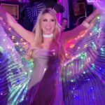 Flaviana Seeling Instagram – Gracias a todos los que me acompañaron en la celebración de mi cumpleaños 😍💖 fue una noche increíble! Llena de amor, risas, cariño y mucha diversión!!! 🎂💖
Primeras fotos! Ya les mostraré más de lo que vivimos, para que estén atentos 🤫, así que cumpleaños parte 1!
Paso a agradecer a @flamaprime por la mejor fiesta de cumpleaños! 😍
@darkfilms_pro por siempre acompañarme y entregar las mejores fotos y videos
@sik_producciones por las maravillosas letras led y cámara 360 🤩
@franpi_cam por el increíble show de robot led🤩
@noecreaciones.cl cl por crear el mejor ambiente con una decoración espectacular! 🤩
Gracias a todos los que ayudaron a que esta celebración fuera posible😍.