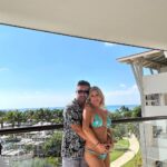 Flaviana Seeling Instagram – Tener un compañero es magia, estar juntos apoyándonos en cada etapa de nuestra vida ha sido fundamental! 
Este viaje fue tan especial para nosotros 🥰 .
A veces no entendemos lo que la vida nos regala, por eso es importante creer en Dios y en que nos seguirá guiando por el mejor camino 🙏🏻. 
Amor,  gracias por todo lo que me entregas a diario, por hacerme reír y compartir locuras 💖 
Te amo @orlando_carmona ♥️

Experiencia increíble en @unico2087 😍

#myunicoexperience 

UNICO 20°87°, Hotel Riviera Maya 📍

🙌🏻🌴