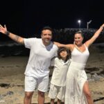 Flaviana Seeling Instagram - Gracias Dios por permitirme empezar el 2024 de la mejor forma posible! ✨🤍. Gracias 2023 por cada aprendizaje, incluso te agradezco cada lágrima que me ha permitido ser mi mejor versión 🤍✨. Gracias a todos ustedes! Que me acompañan en mis locuras y forman parte de mi familia de instagram ✨🤍. Recién estamos llegando de Brasil 🇧🇷 mi país natal que tiene mi cariño , a Chile 🇨🇱 el país que tiene mi corazón ♥️ y me ha recibido con los brazos abiertos. No imaginan lo maravilloso y necesario que era este viaje, por muchos años no pude pasar Año Nuevo al lado de los que amo, recargar baterias con la familia es una de las bendiciones mas grandes que existen. Gracias! Los amo!