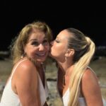 Flaviana Seeling Instagram - Gracias Dios por permitirme empezar el 2024 de la mejor forma posible! ✨🤍. Gracias 2023 por cada aprendizaje, incluso te agradezco cada lágrima que me ha permitido ser mi mejor versión 🤍✨. Gracias a todos ustedes! Que me acompañan en mis locuras y forman parte de mi familia de instagram ✨🤍. Recién estamos llegando de Brasil 🇧🇷 mi país natal que tiene mi cariño , a Chile 🇨🇱 el país que tiene mi corazón ♥️ y me ha recibido con los brazos abiertos. No imaginan lo maravilloso y necesario que era este viaje, por muchos años no pude pasar Año Nuevo al lado de los que amo, recargar baterias con la familia es una de las bendiciones mas grandes que existen. Gracias! Los amo!