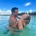 Flaviana Seeling Instagram – Mi gran compañero que me regaló la vida ❤️ lo que siempre quise y esperé, gracias esposo mío por ser mi partner en cada aventura, por escucharme, aconsejarme y mostrarme tu visión tan bonita de las cosas, te amo ❤️.