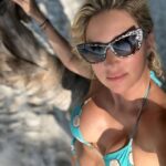 Flaviana Seeling Instagram - En este viaje me pasó de todo , días que estuve muy enfermita y días maravillosos , pero cuando me sentía bien DISFRUTÉ A TODO CACHETE jajajaja Ustedes saben que amo la playa y el verano eterno 😍. Tu que prefieres? Verano o invierno? 😱 te leo 👇 Paisajes maravillosos de @unico2087 ! #myunicoexperience UNICO 20°87°, Hotel Riviera Maya 📍